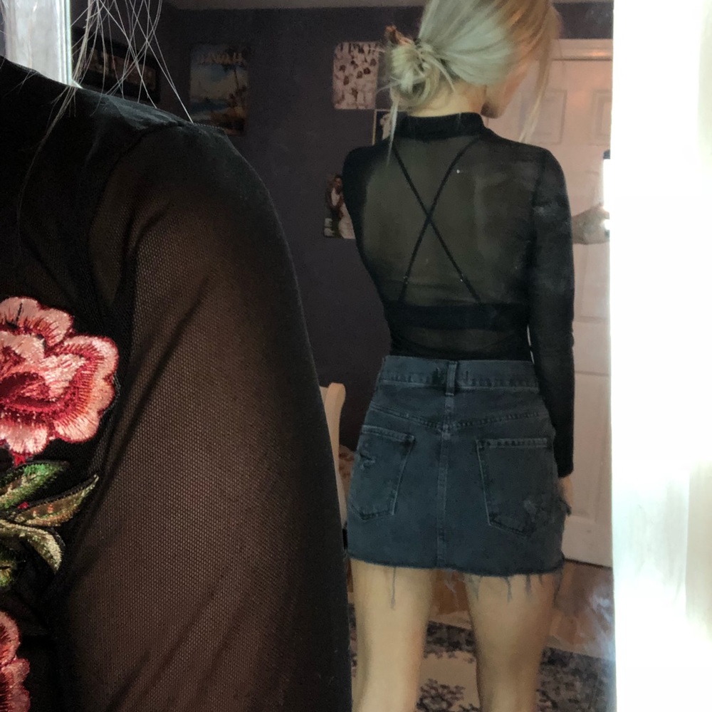 Black distressed skirt